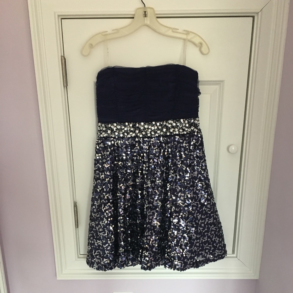 MYMICHELLE Navy and Silver Sequined Dress
